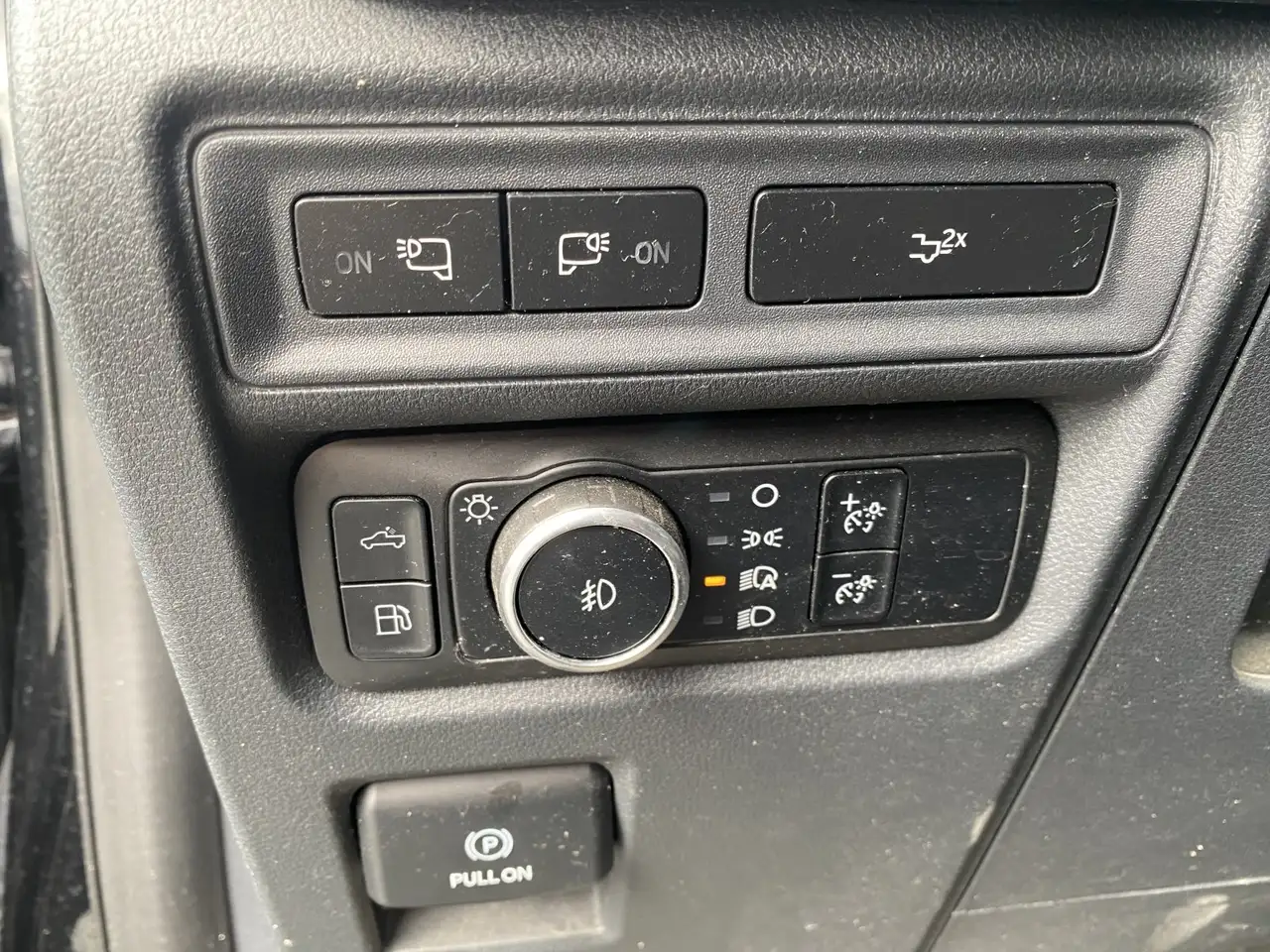 Ford F-150 - Image 20