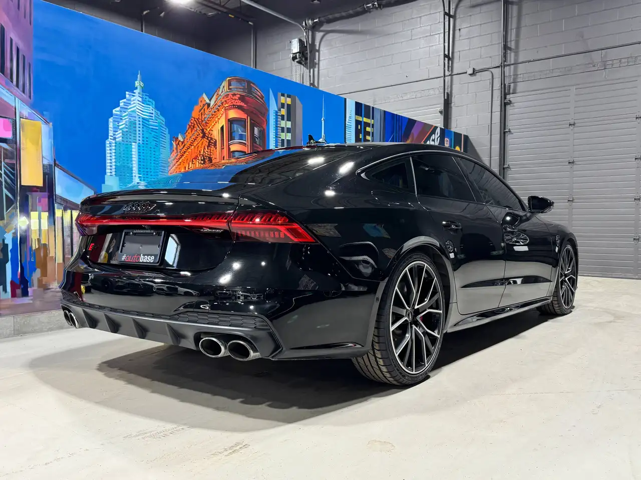 Audi S7 - Image 2