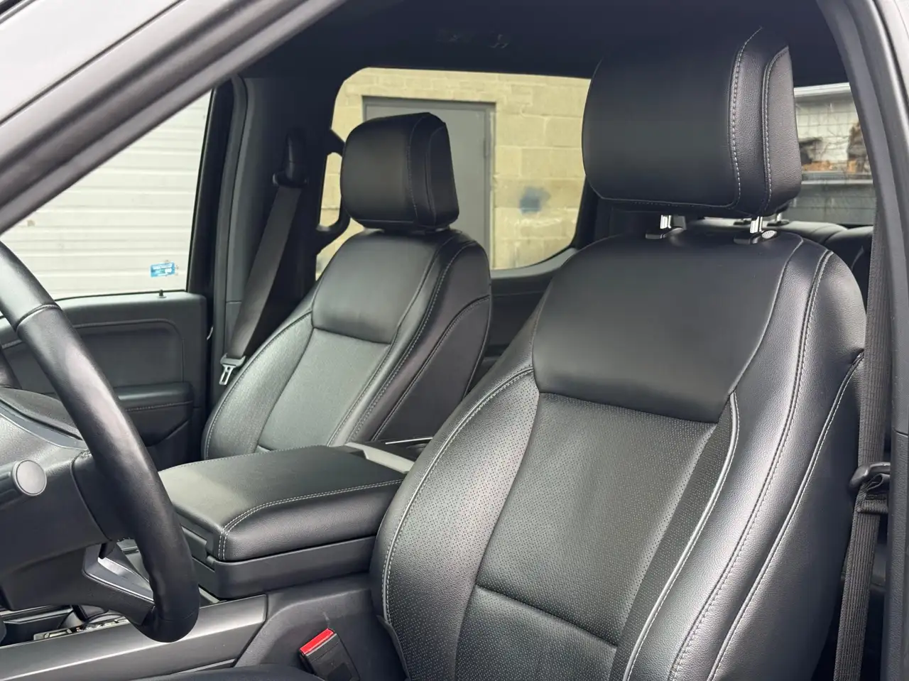 Ford F-150 - Image 26
