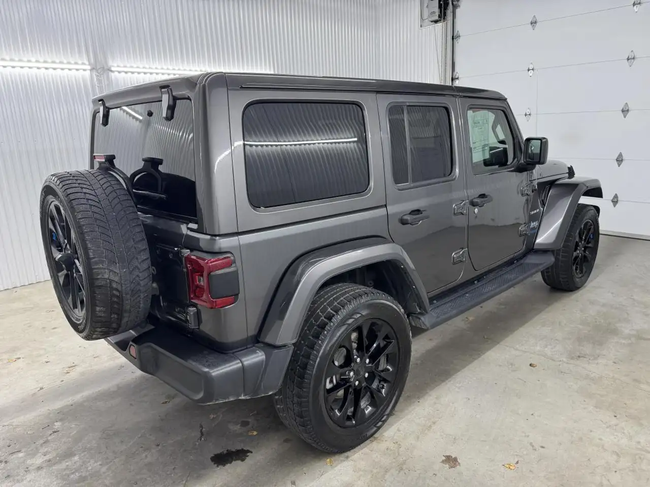 Jeep Wrangler - Image 4