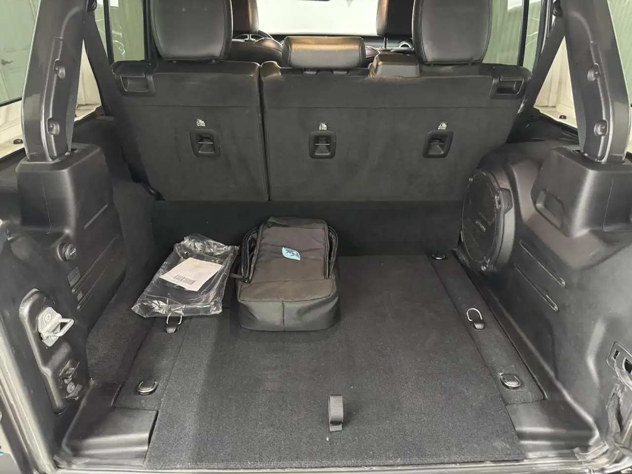 Jeep Wrangler - Image 14