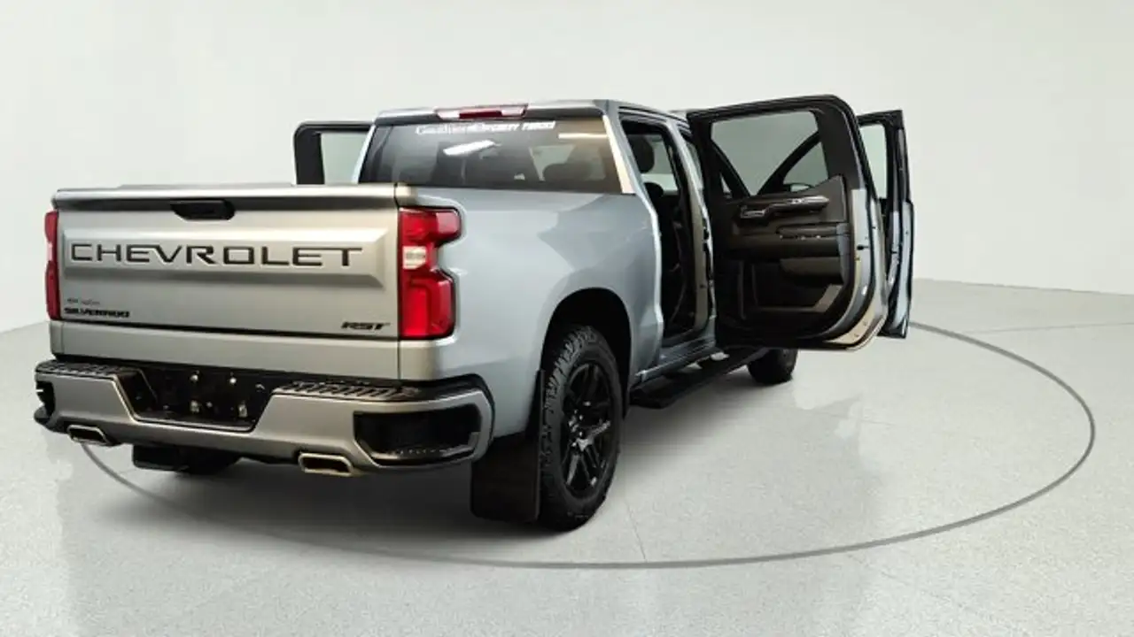 Chevrolet Silverado 1500 - Image 9