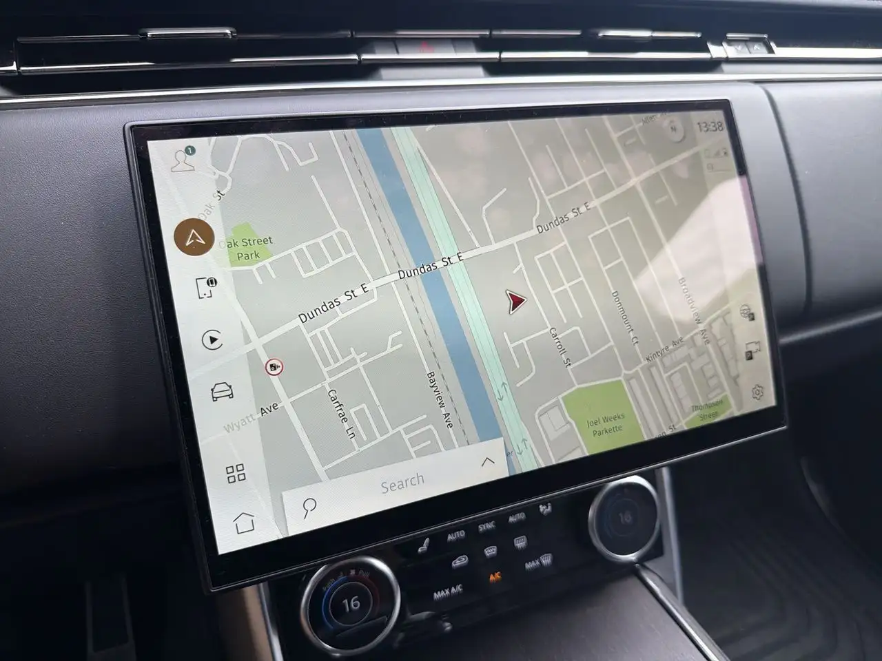 Land Rover Range Rover - Image 15