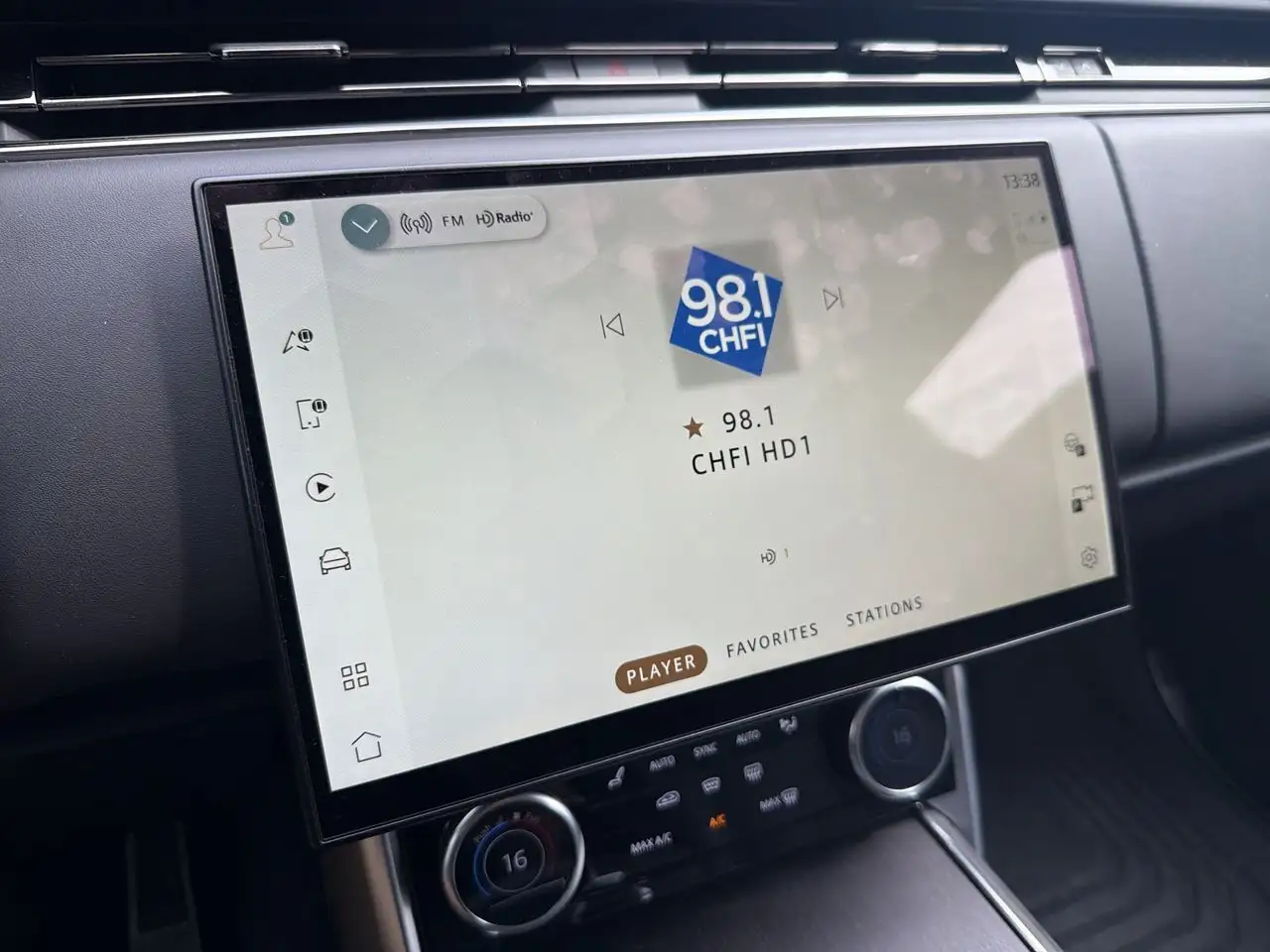 Land Rover Range Rover - Image 13