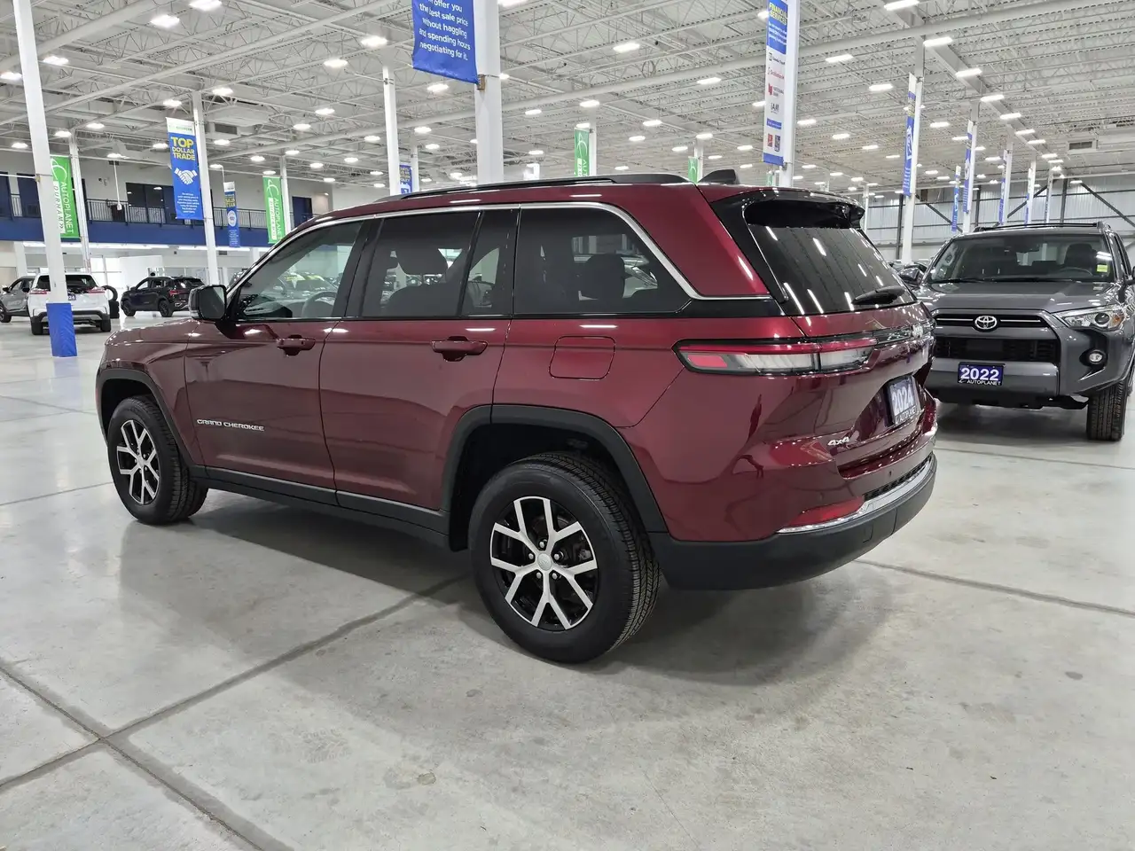 Jeep Grand Cherokee - Image 6