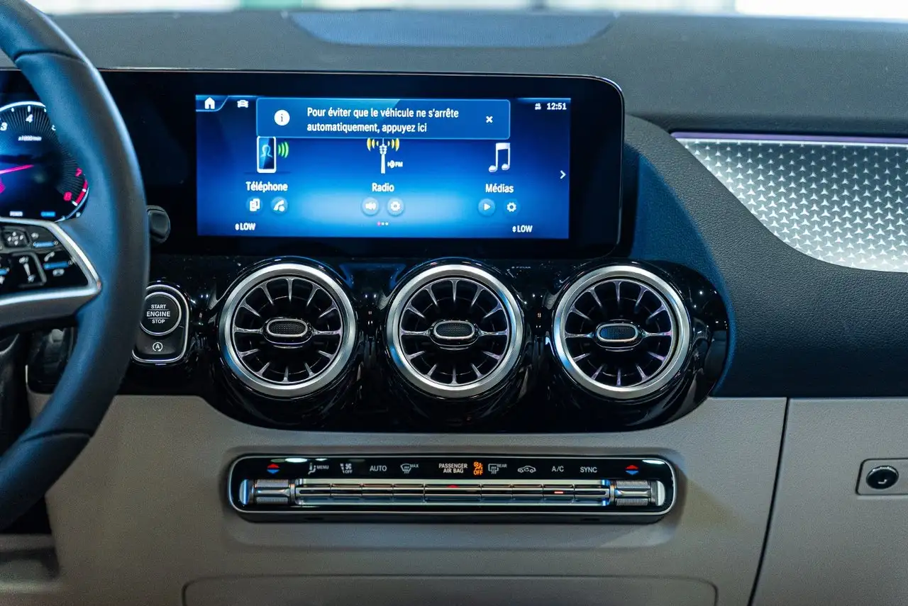 Mercedes-Benz GLA - Image 19