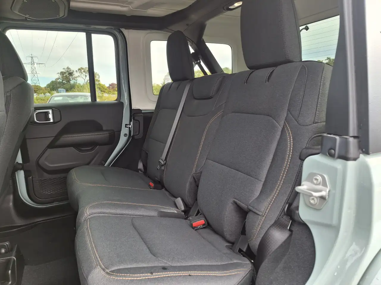 Jeep Wrangler - Image 15