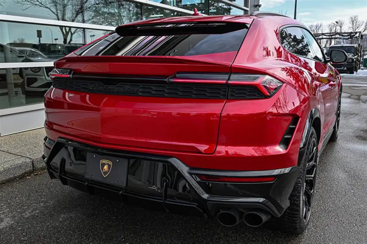 Lamborghini Urus - Image 8