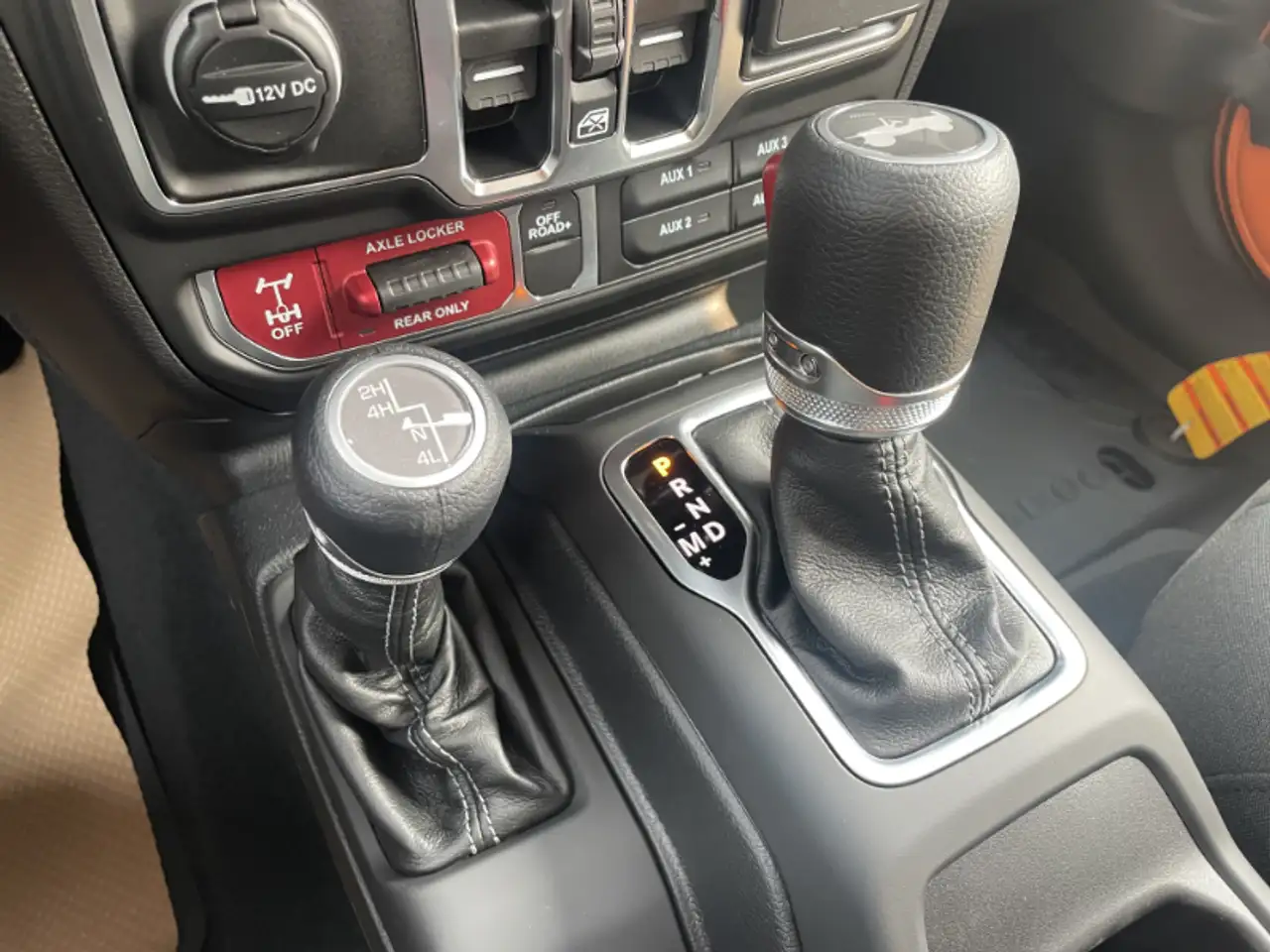 Jeep Wrangler - Image 18