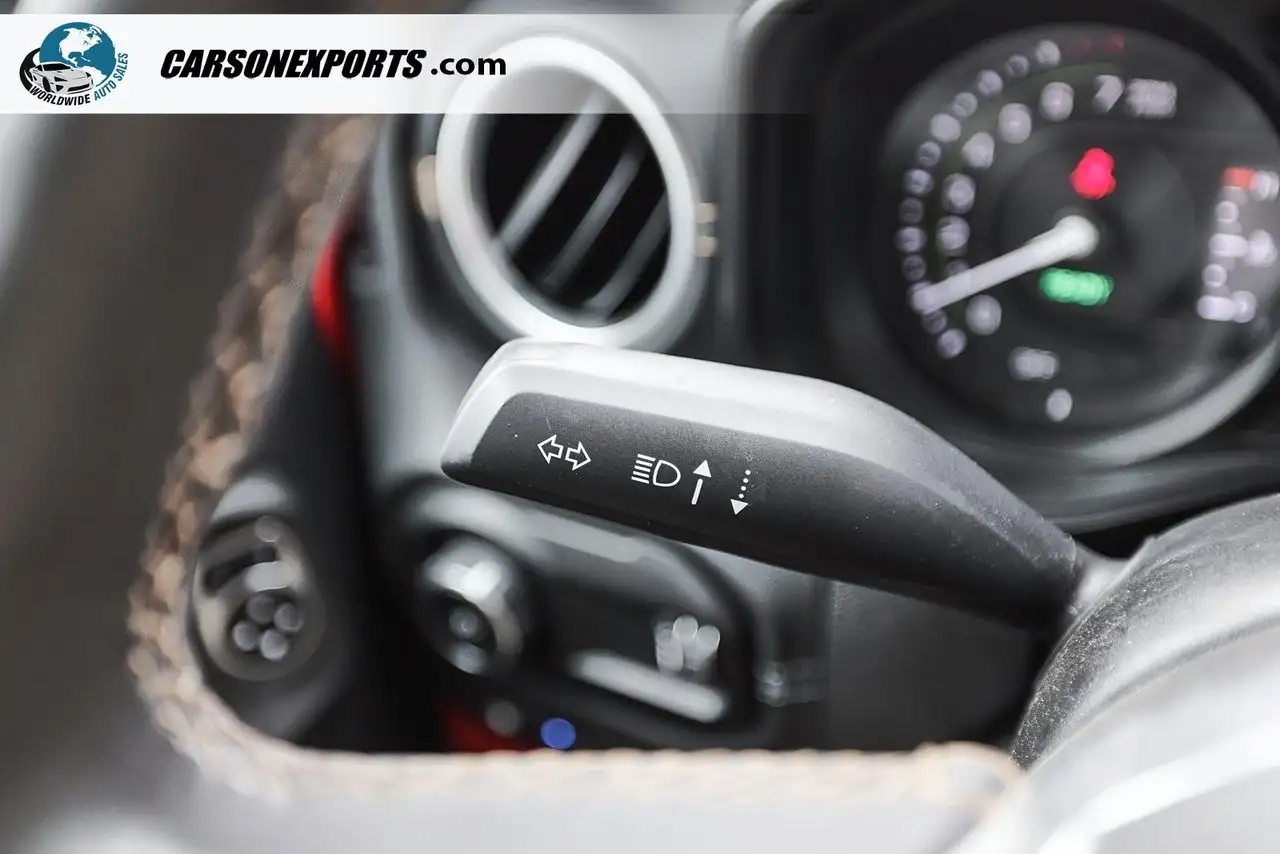 Jeep Wrangler - Image 13