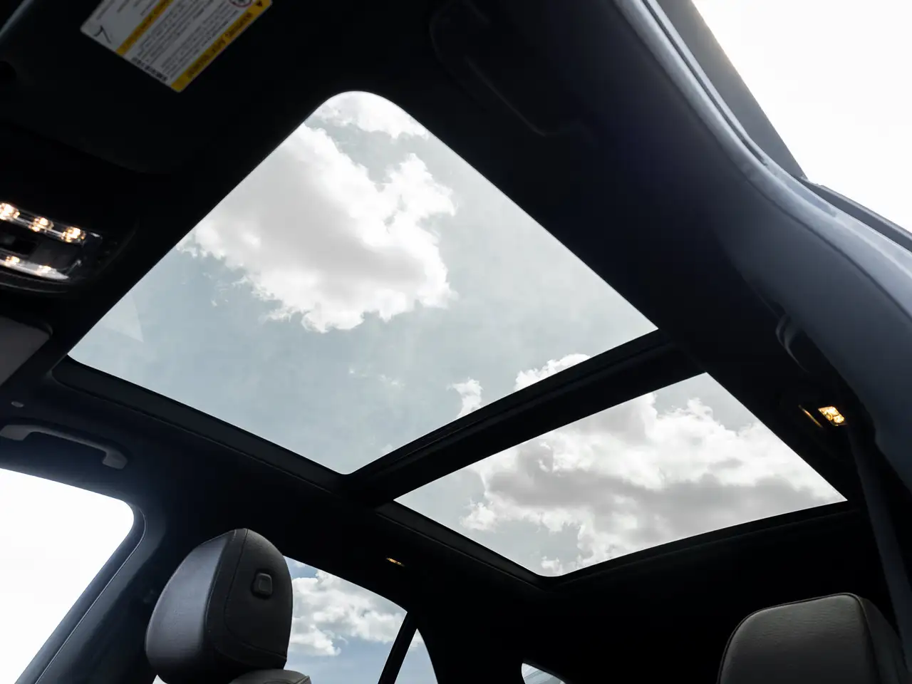 Mercedes-Benz GLE - Image 23