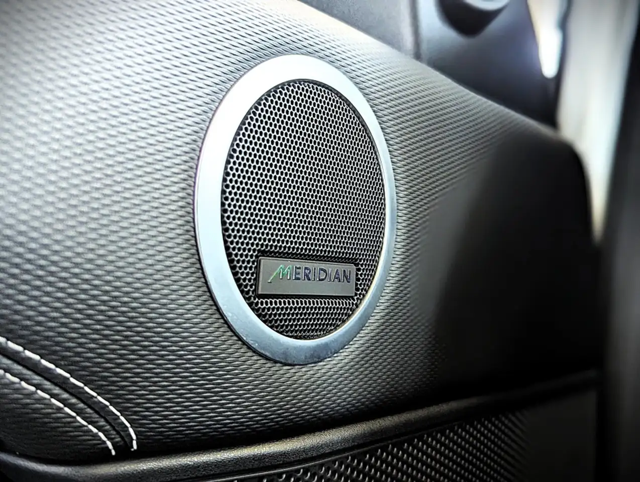 Land Rover Discovery - Image 18