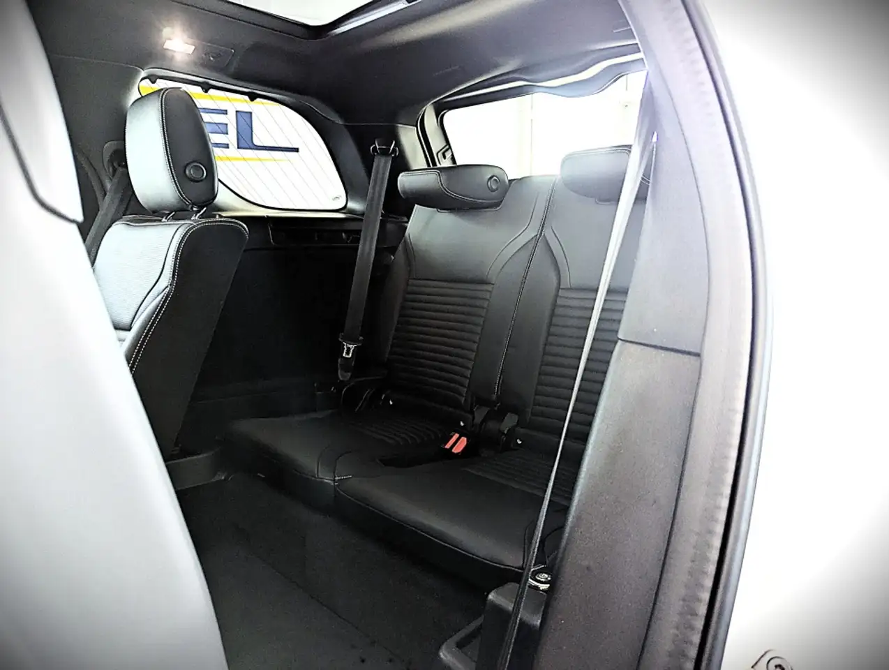 Land Rover Discovery - Image 28