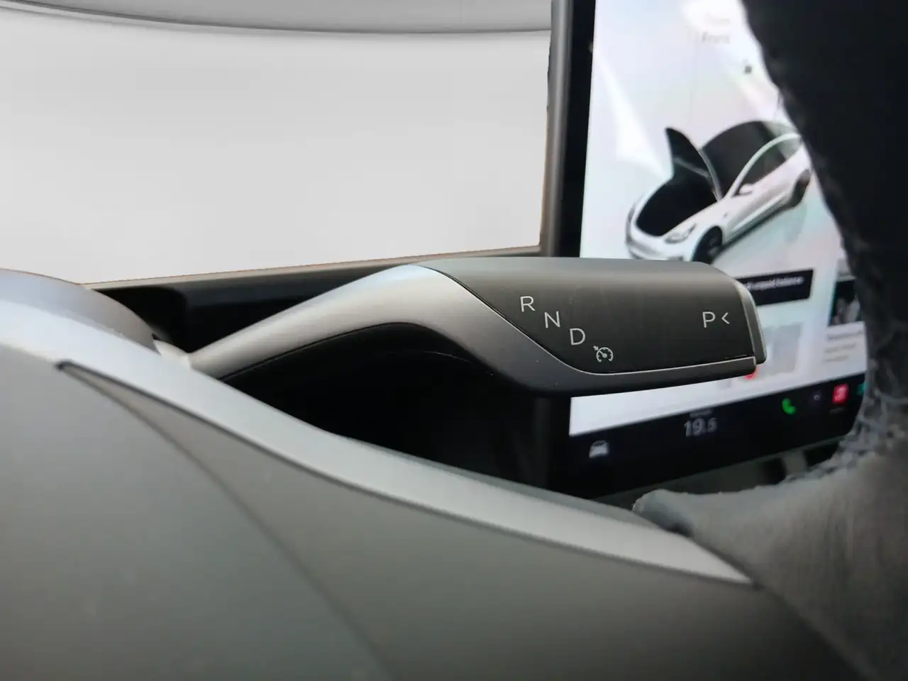 Tesla Model 3 - Image 19