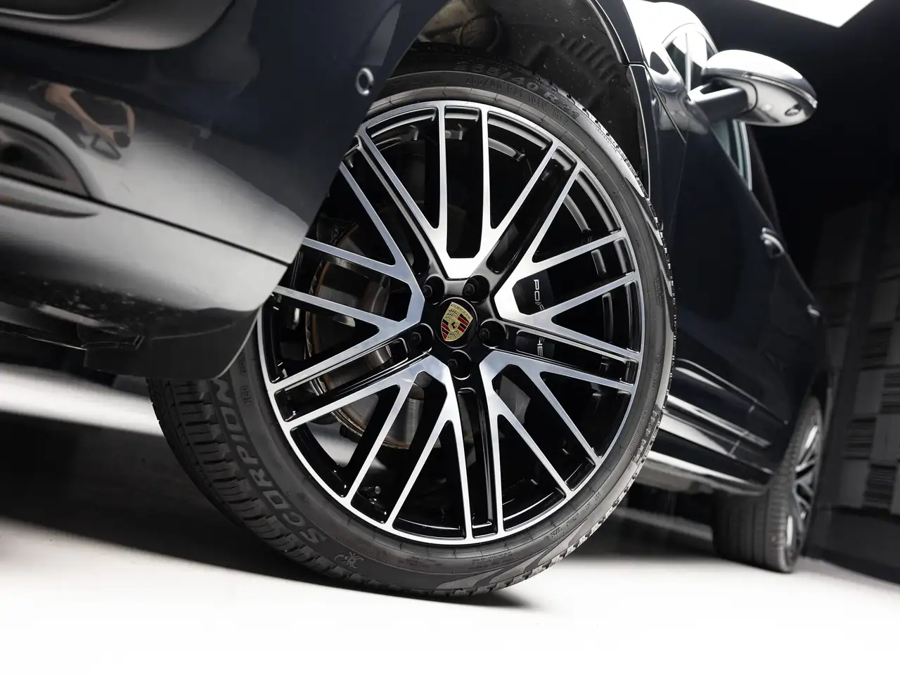 Porsche Macan - Image 41