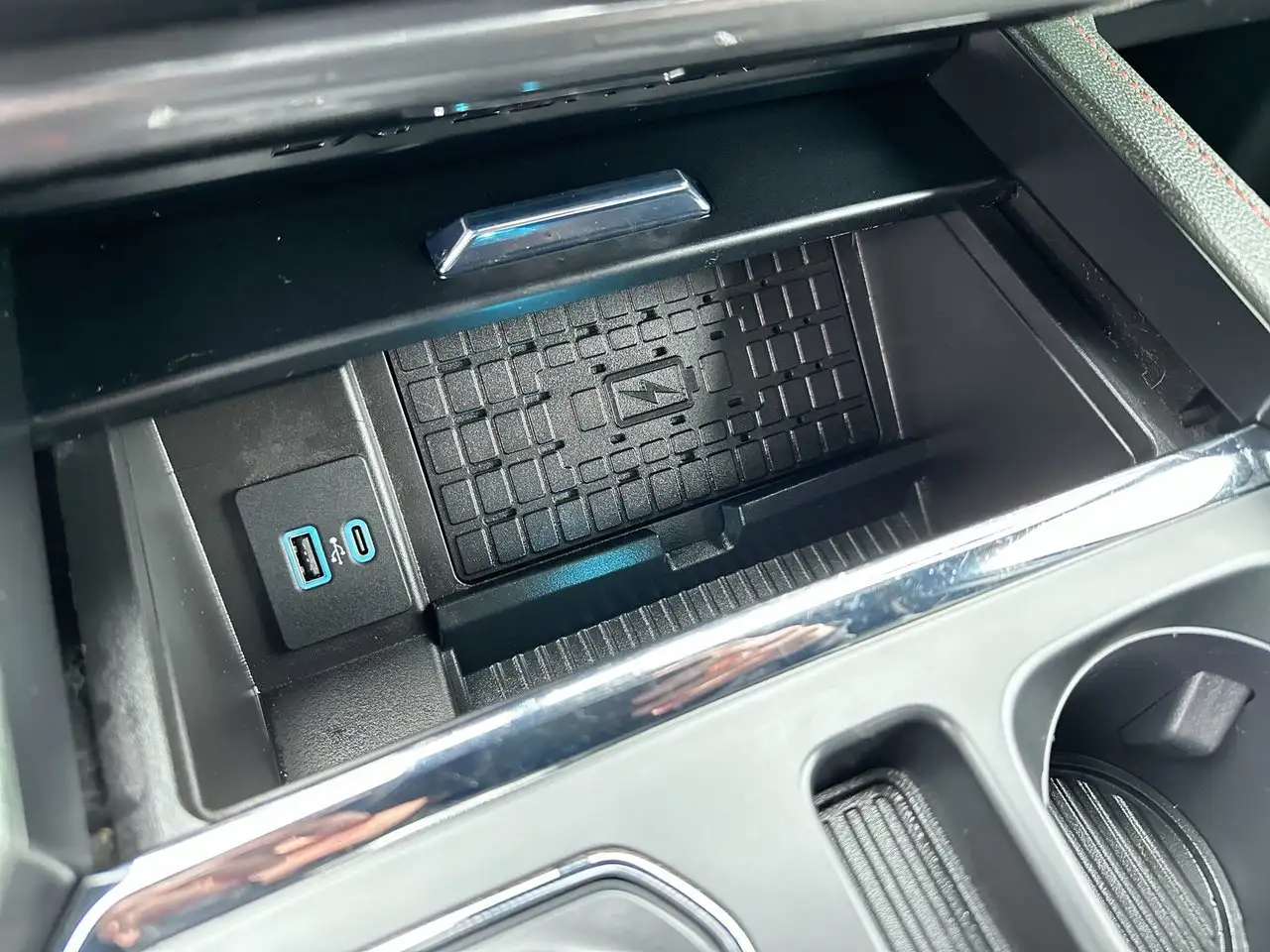 Ford Expedition - Image 28