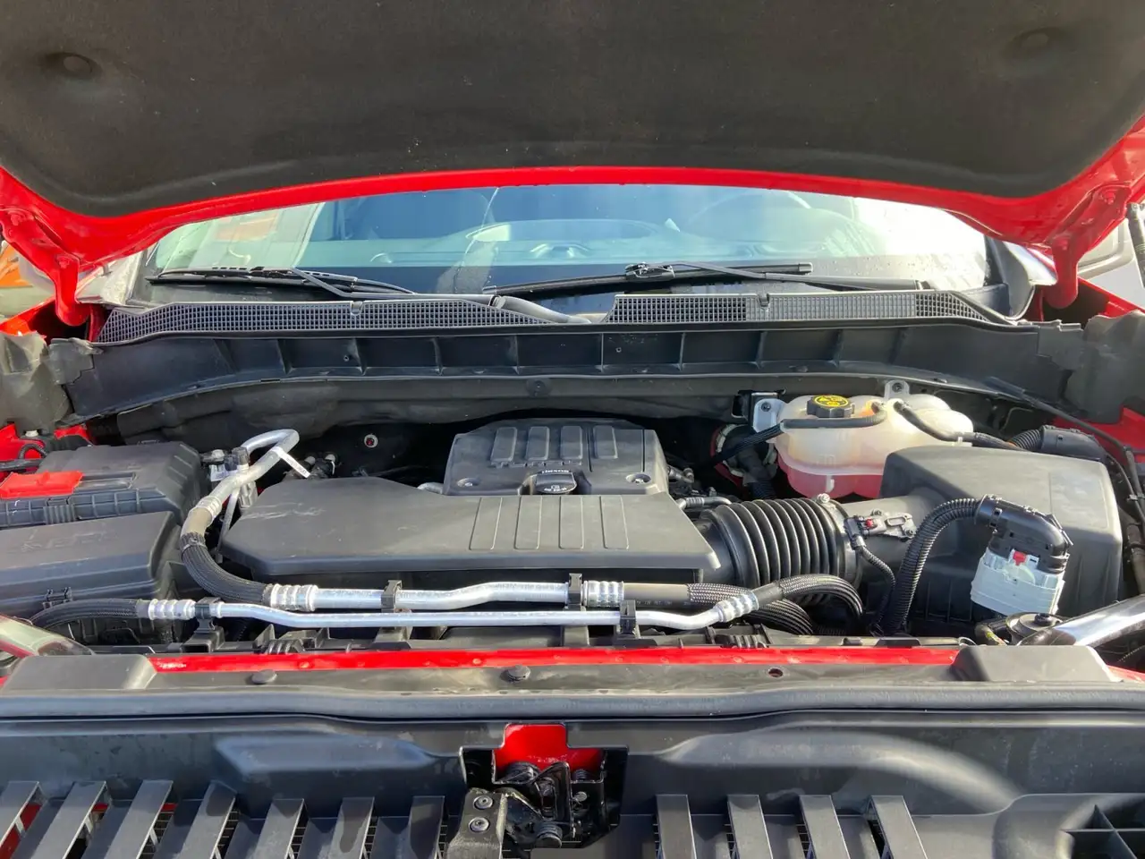 Chevrolet Silverado 1500 - Image 11