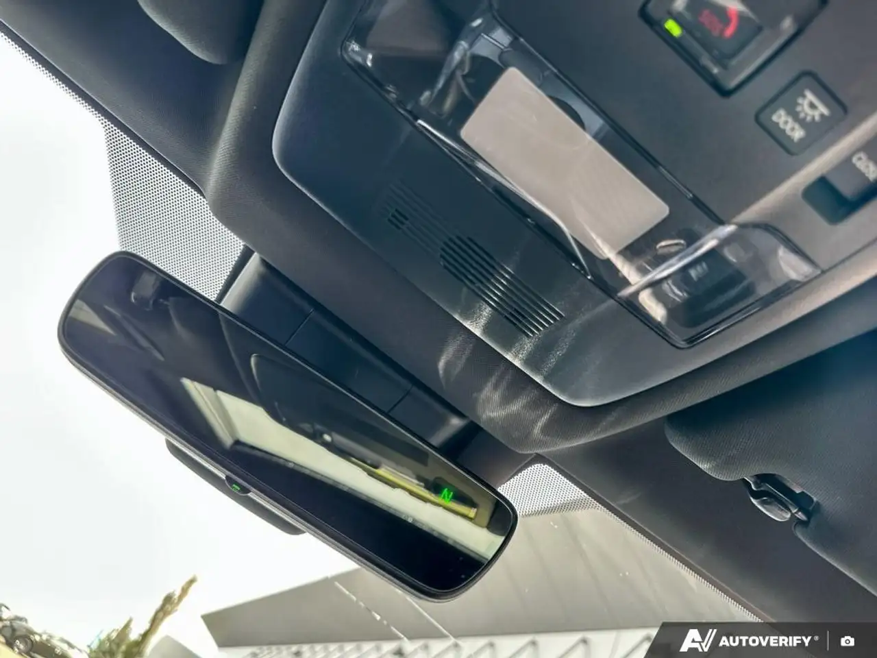 Lexus UX - Image 21