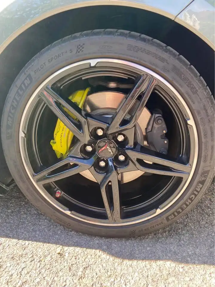 Chevrolet Corvette - Image 9