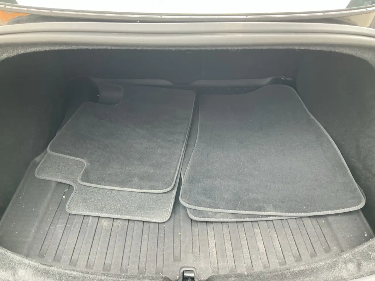 Tesla Model 3 - Image 23