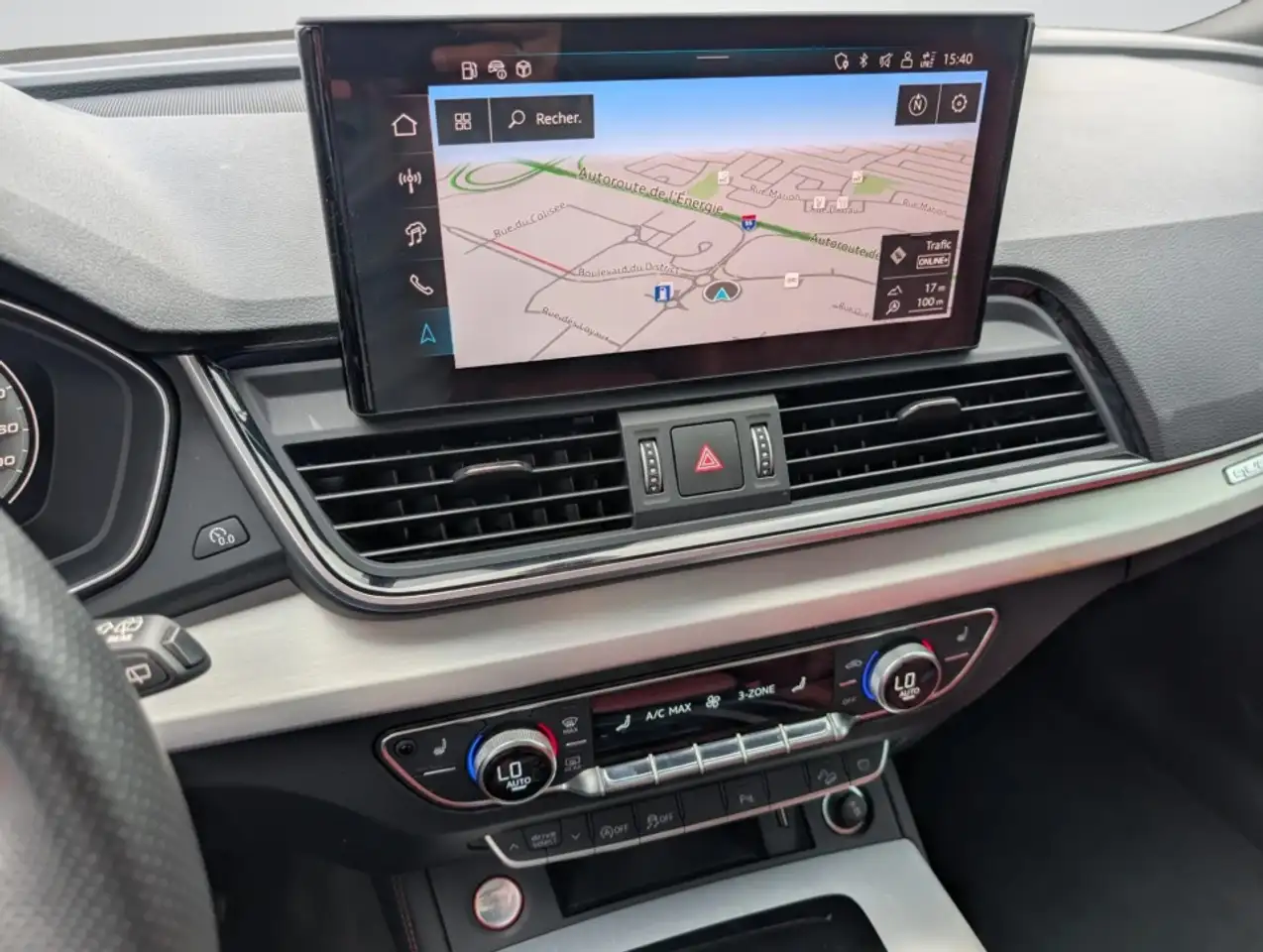 Audi SQ5 - Image 14