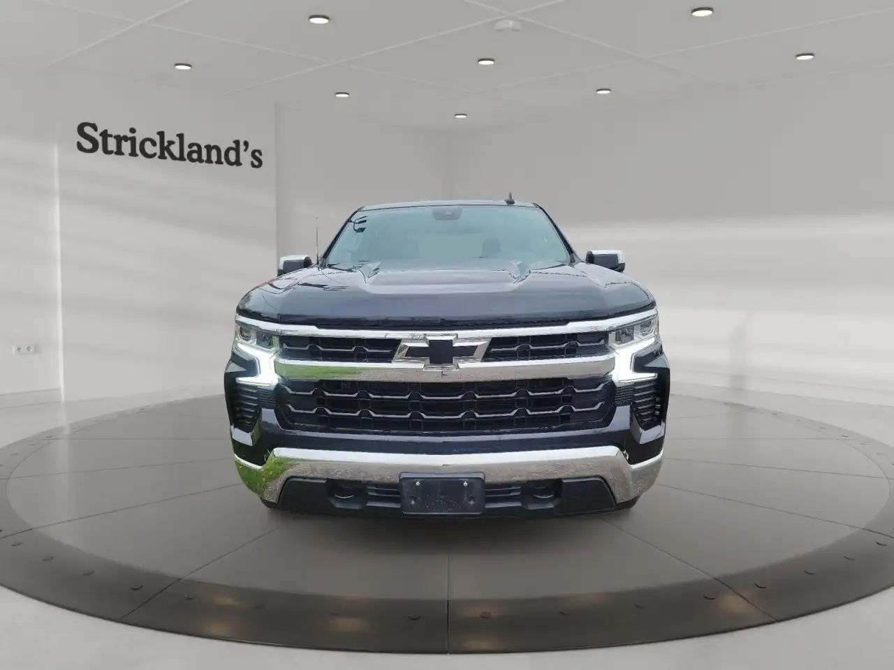 Chevrolet Silverado 1500 - Image 2