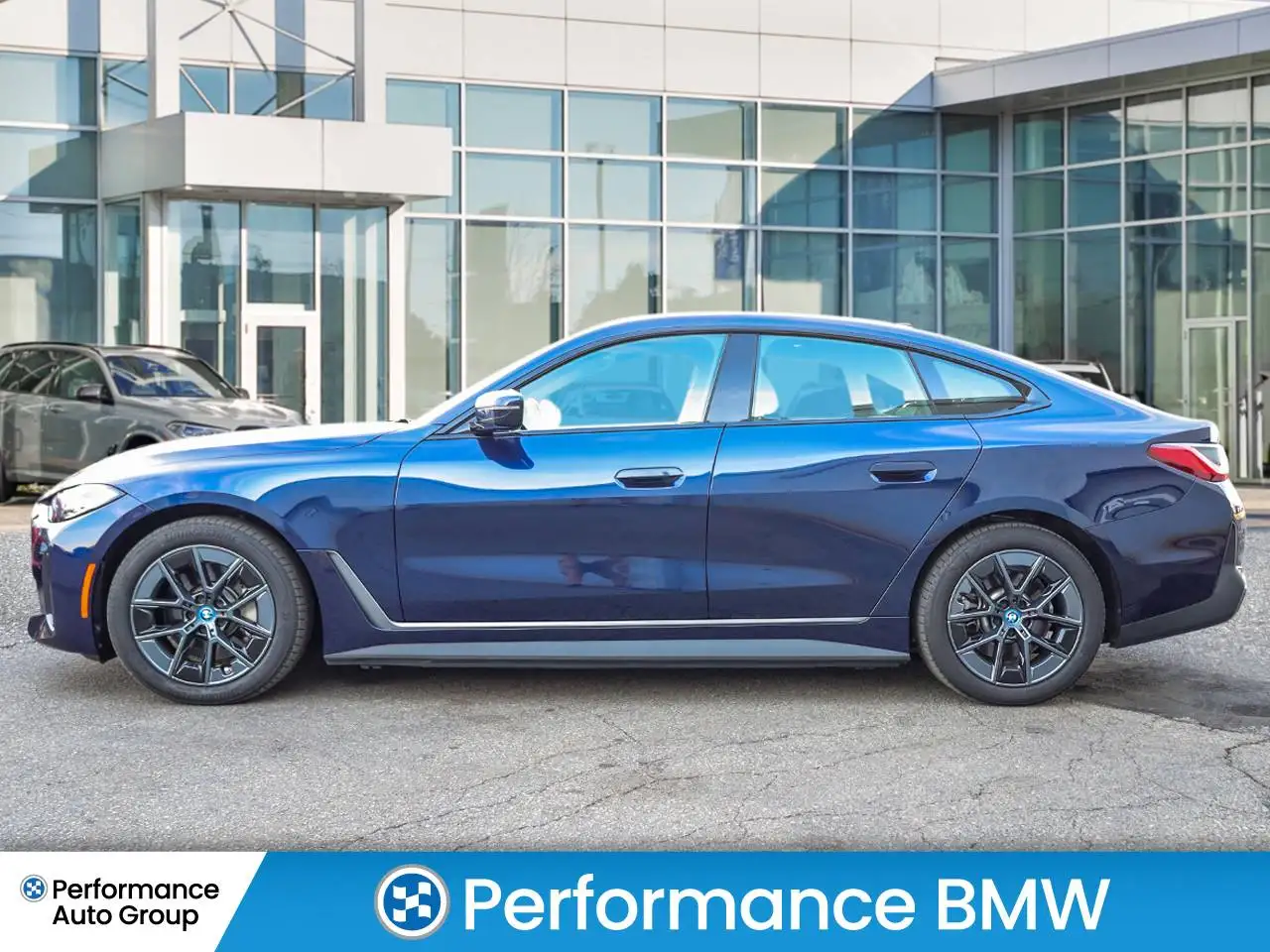 BMW i4 - Image 6