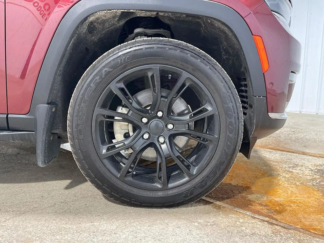 Jeep Grand Cherokee - Image 9