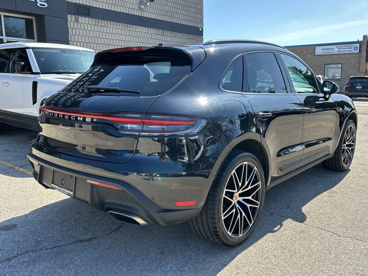 Porsche Macan - Image 10