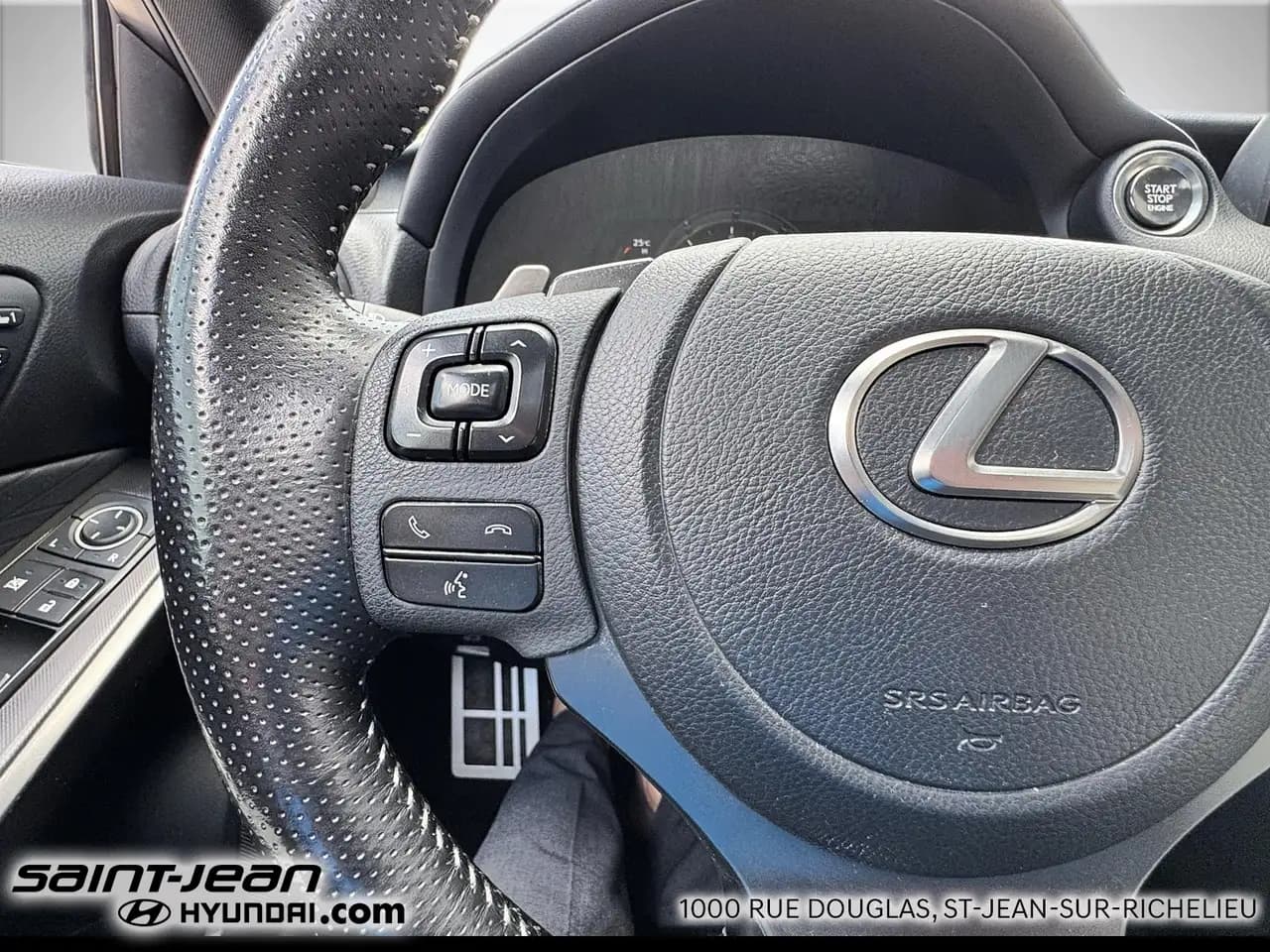 Lexus IS 350 - Image 15