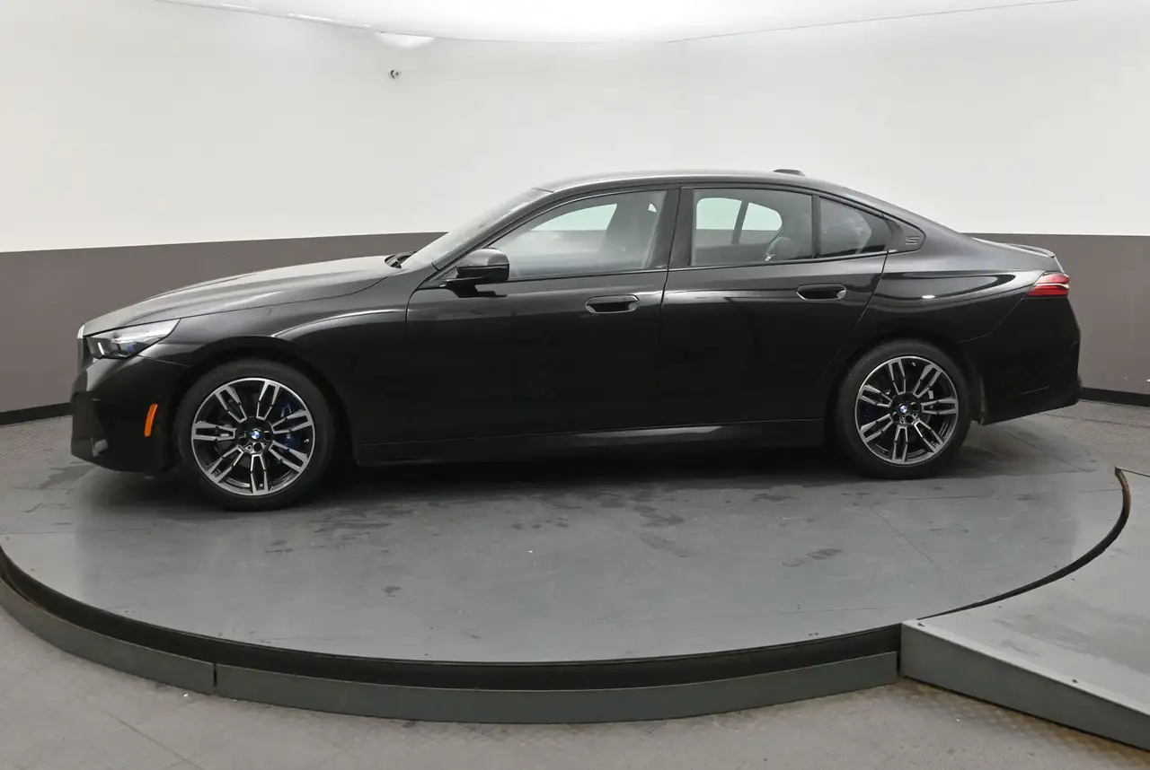 BMW 5 Series - Image 33