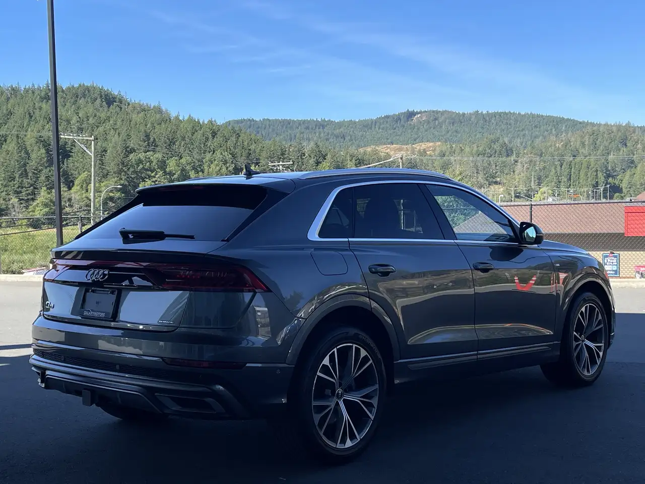 Audi Q8 - Image 6