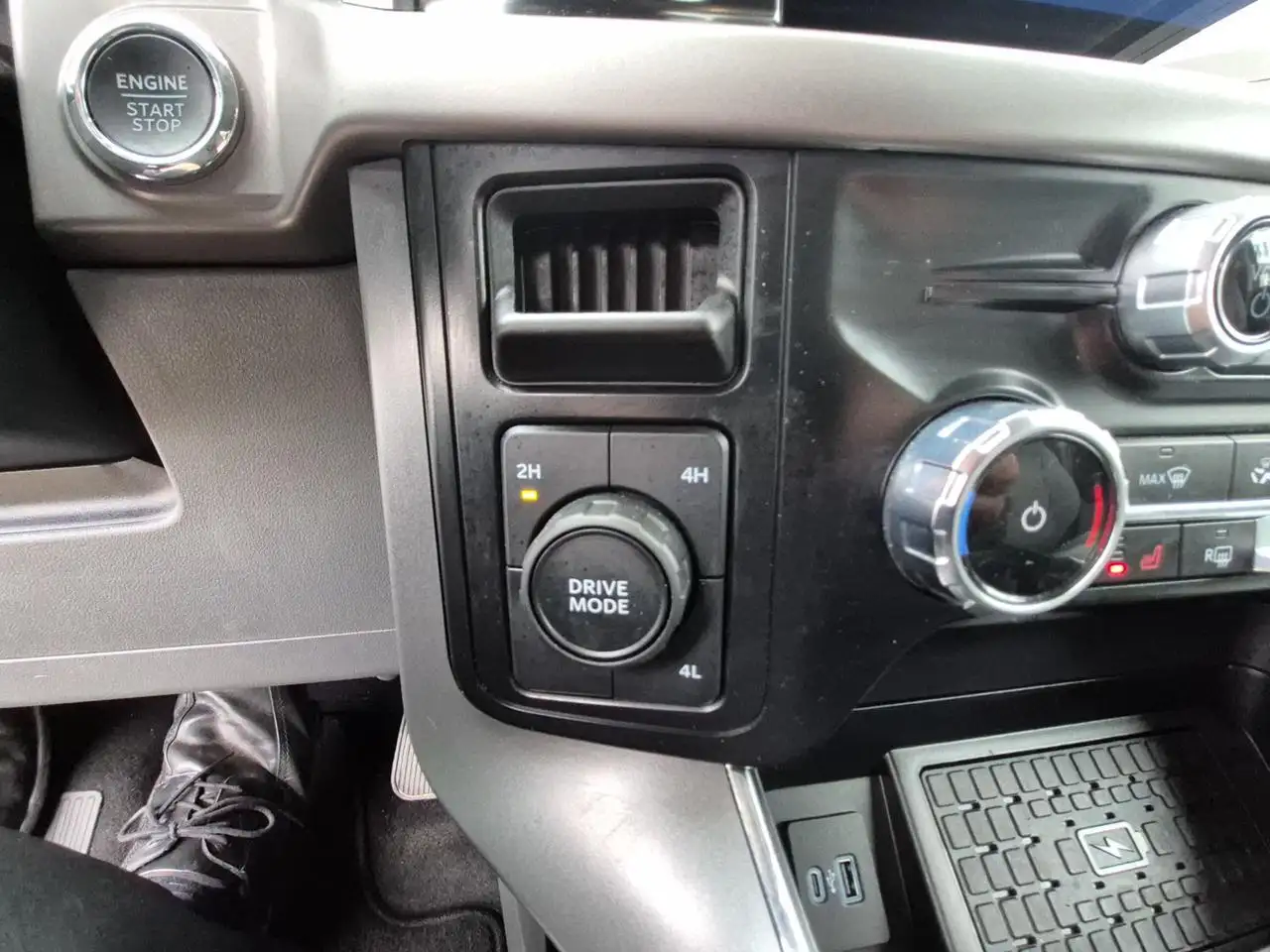 Ford F-150 - Image 19