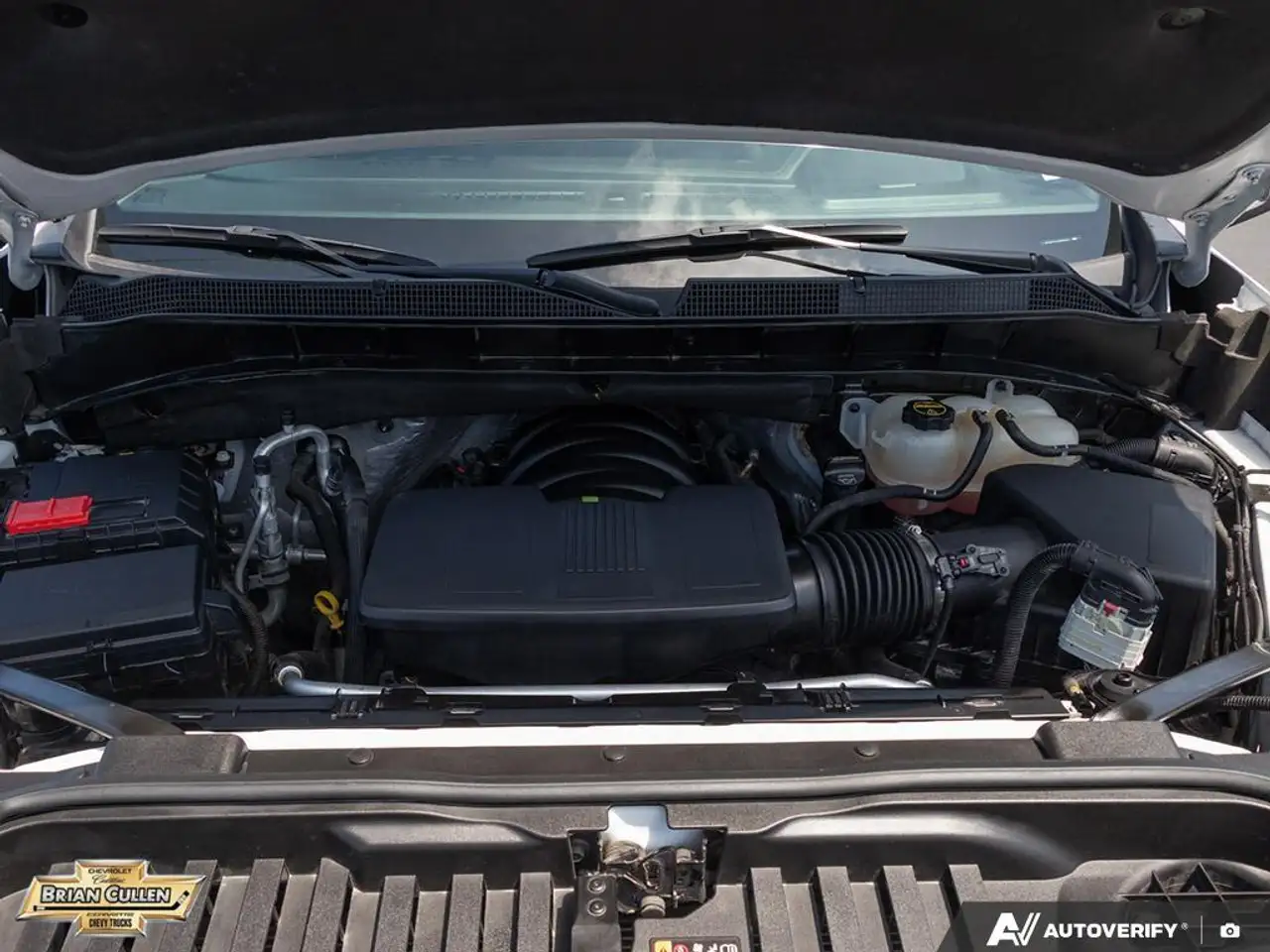 Chevrolet Silverado 1500 - Image 8