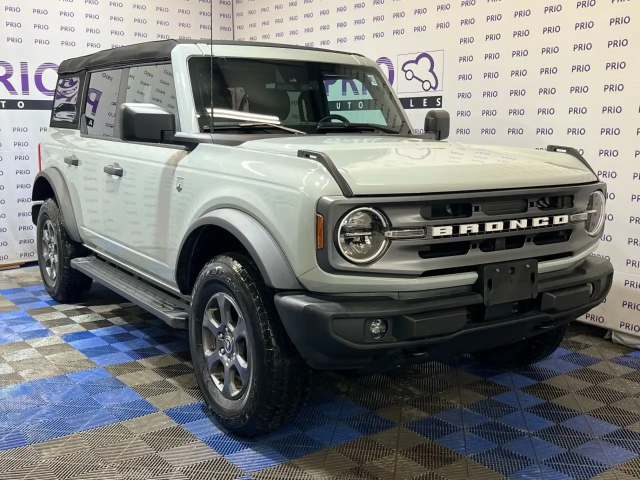 Ford Bronco - Image 6