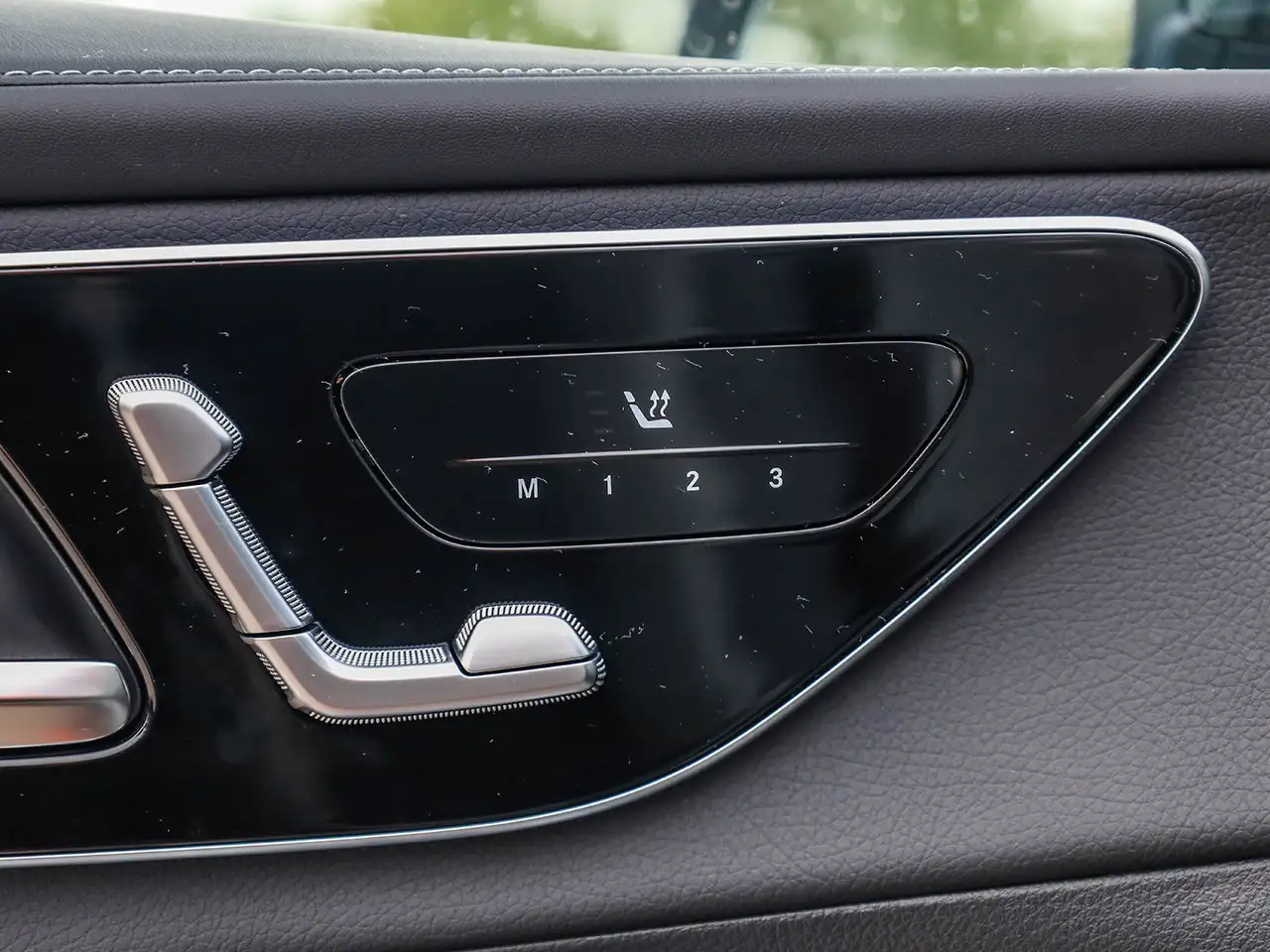 Mercedes-Benz GLC - Image 19