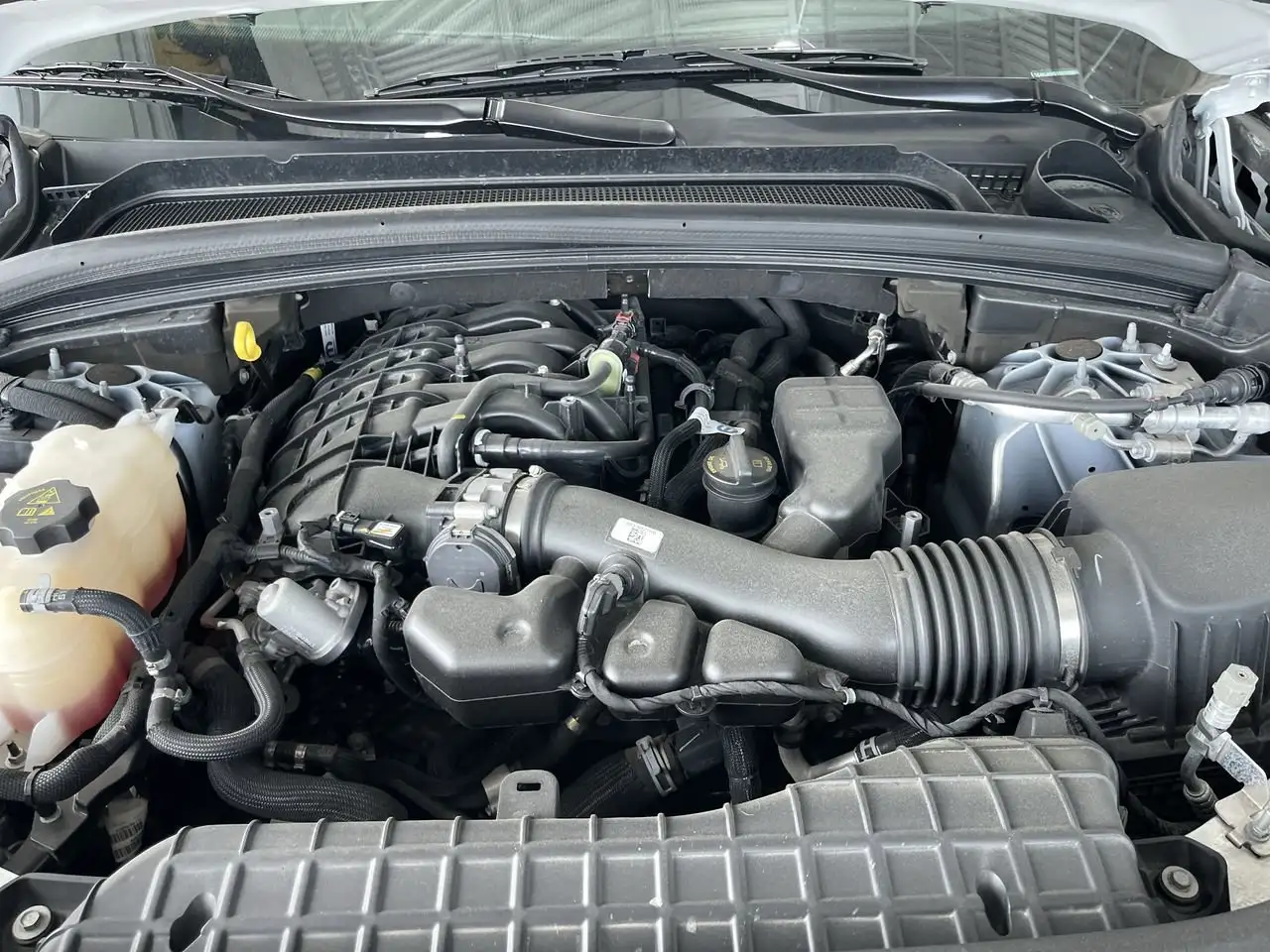 Jeep Grand Cherokee - Image 34
