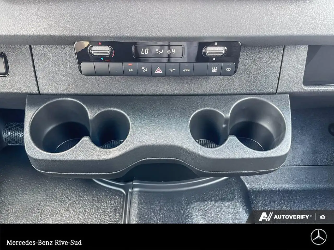 Mercedes-Benz Sprinter - Image 15