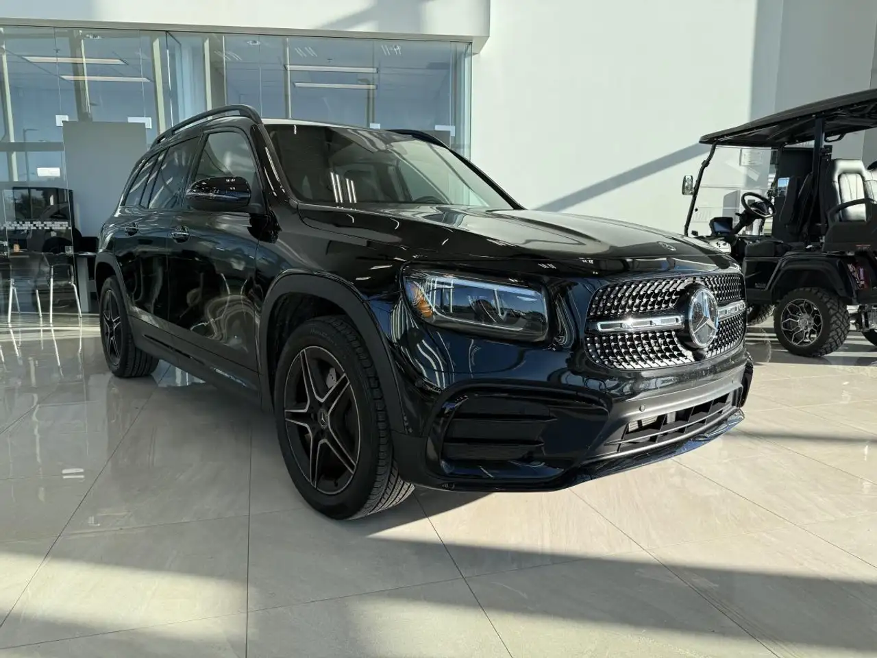 Mercedes-Benz GLB - Image 1