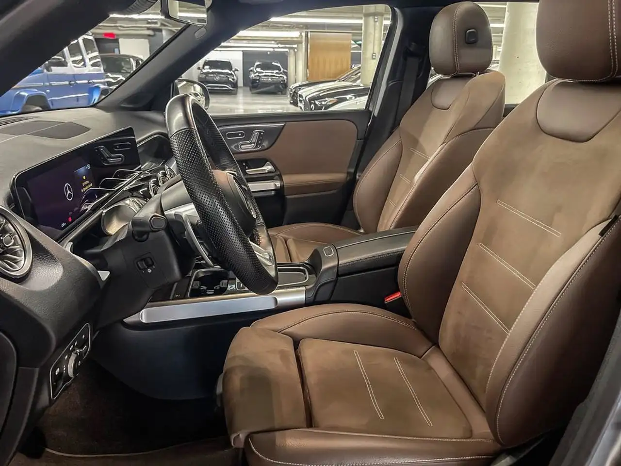 Mercedes-Benz GLB - Image 14