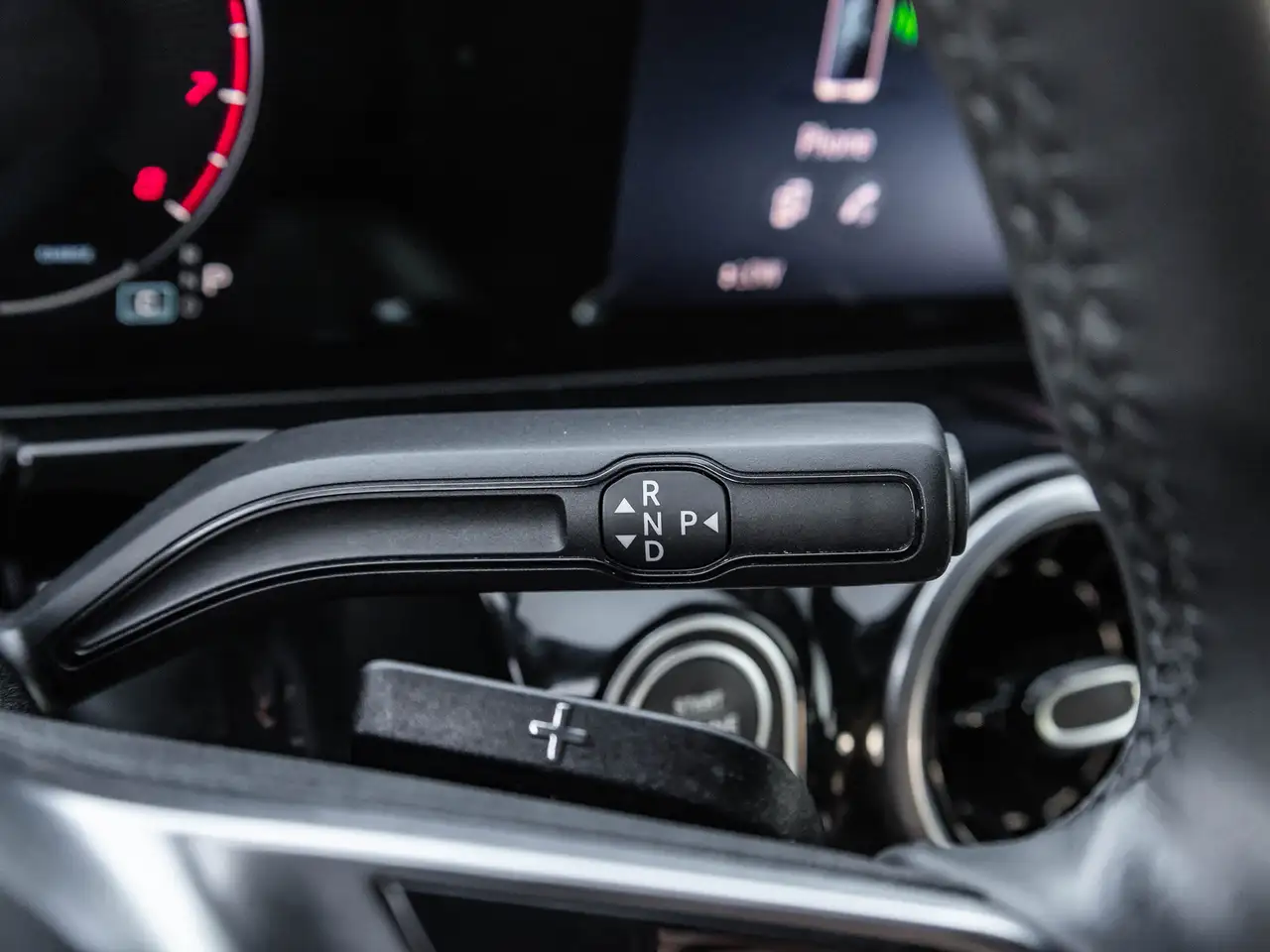 Mercedes-Benz GLA - Image 16