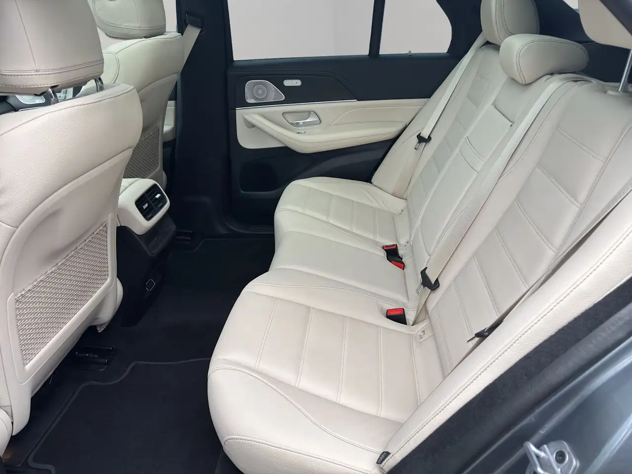 Mercedes-Benz GLE - Image 18