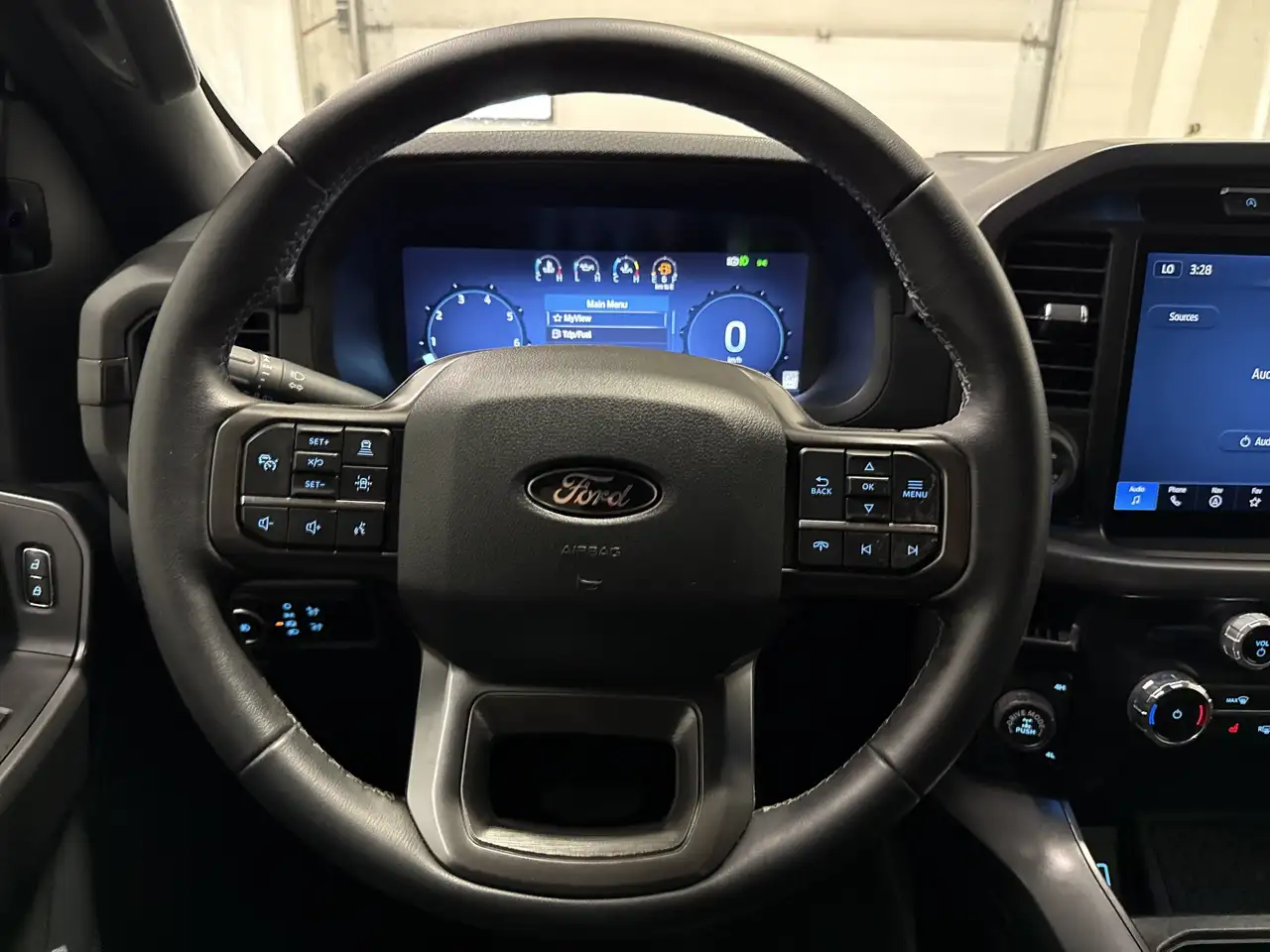 Ford F-150 - Image 25