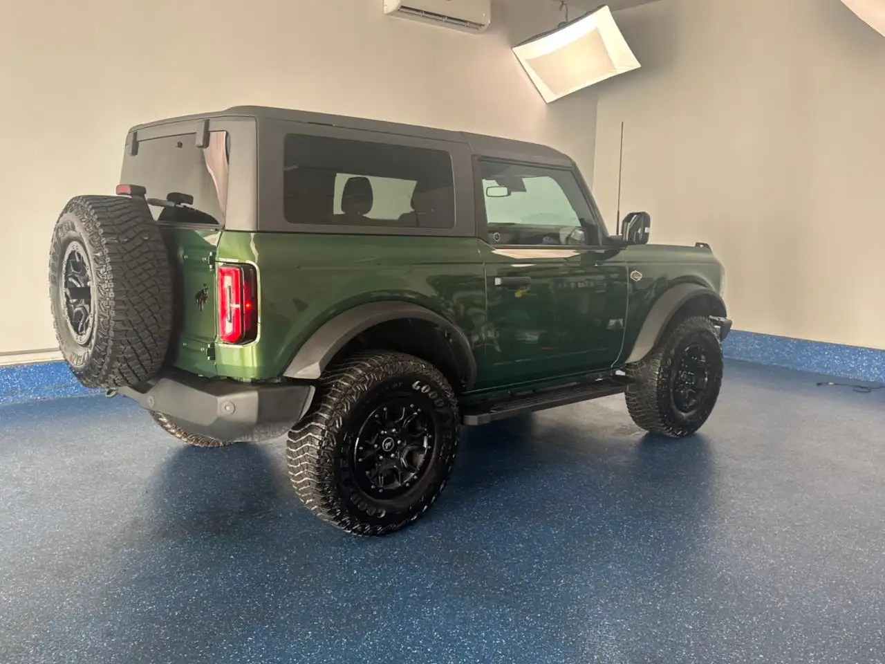 Ford Bronco - Image 5