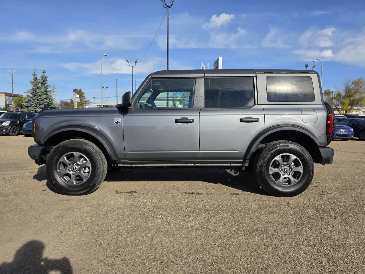 Ford Bronco - Image 3