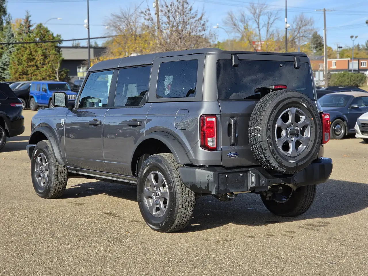 Ford Bronco - Image 4
