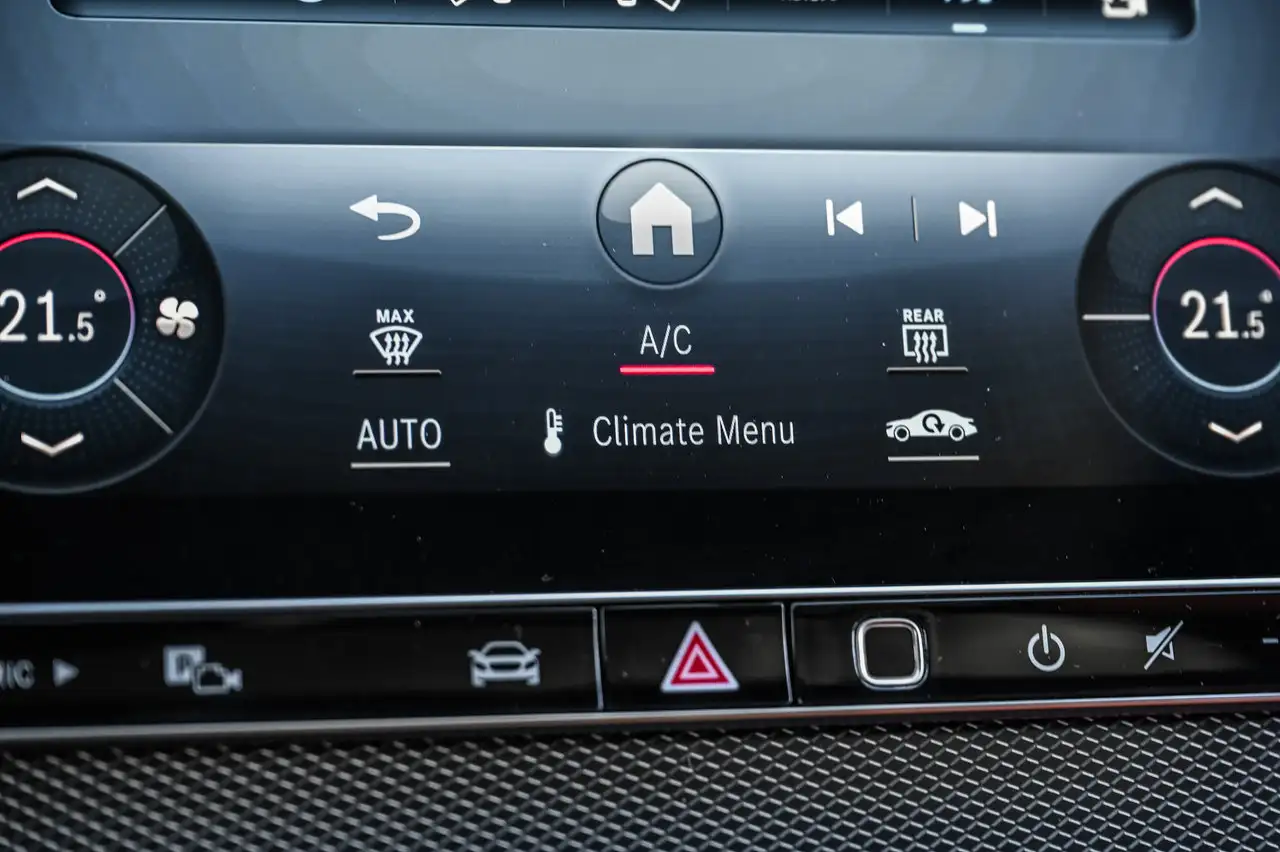 Mercedes-Benz GLC - Image 26