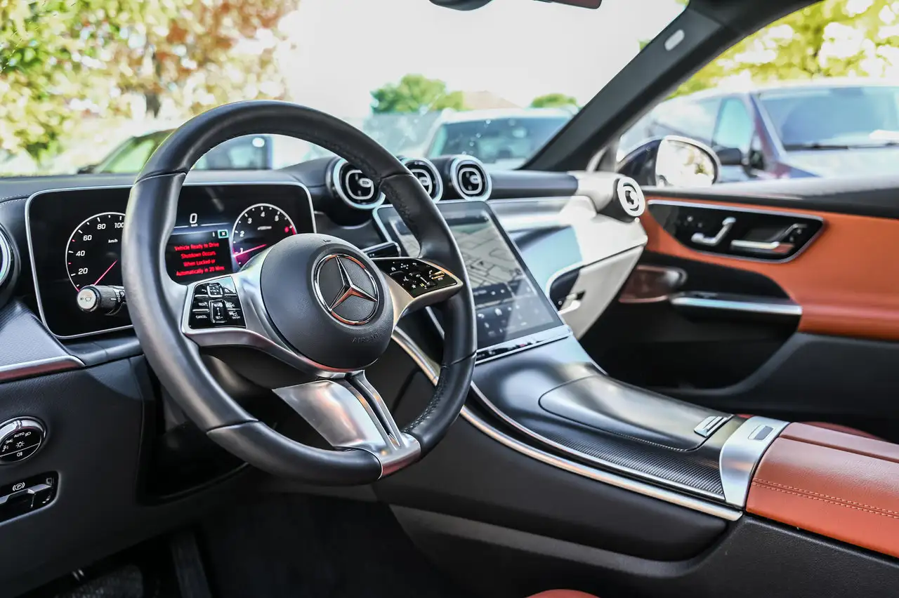 Mercedes-Benz GLC - Image 18