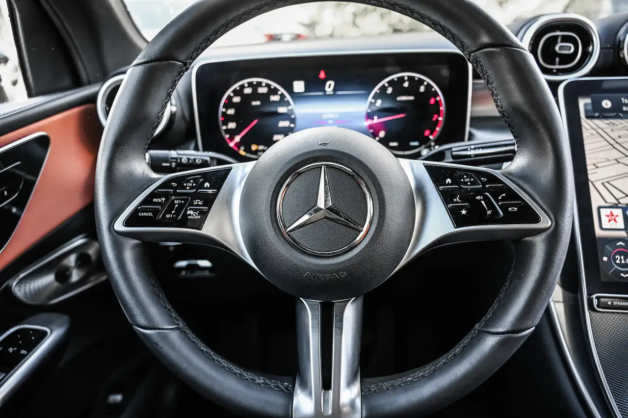 Mercedes-Benz GLC - Image 22