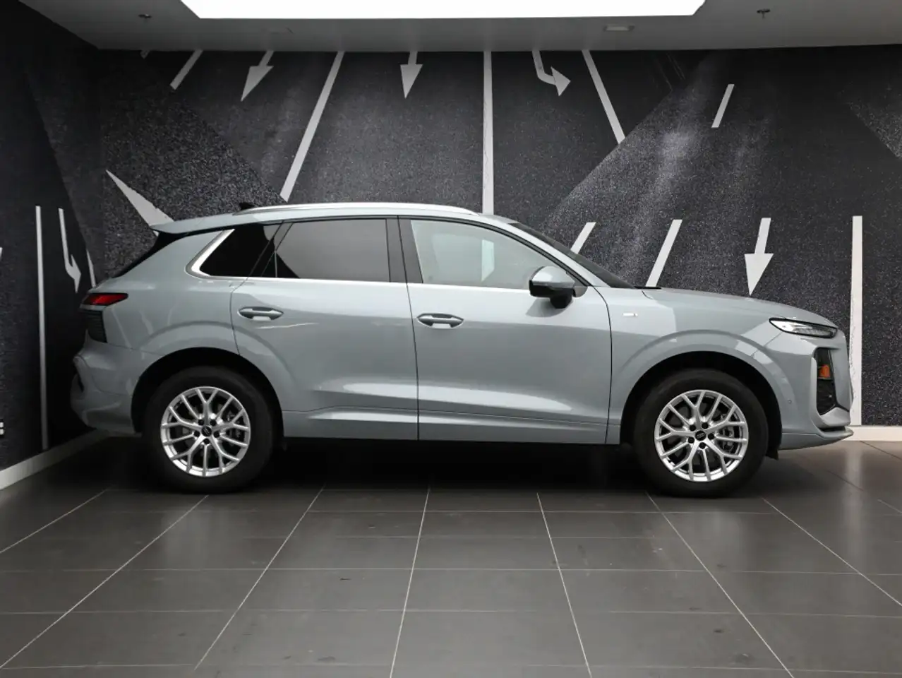 Audi Q3 - Image 3